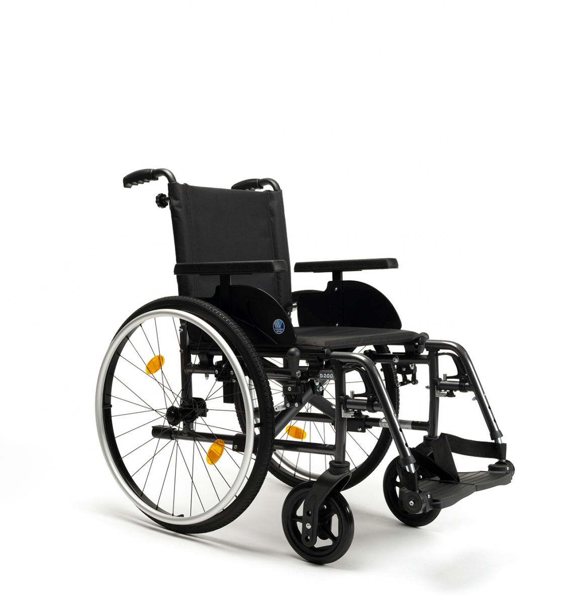 Wózek inwalidzki D200 C